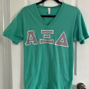 Alpha Xi Delta vineyard vines letters V neck shirt